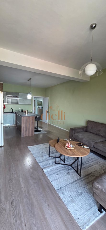 Apartament 2+1+2 per Shitje tek Tirana Golden Park