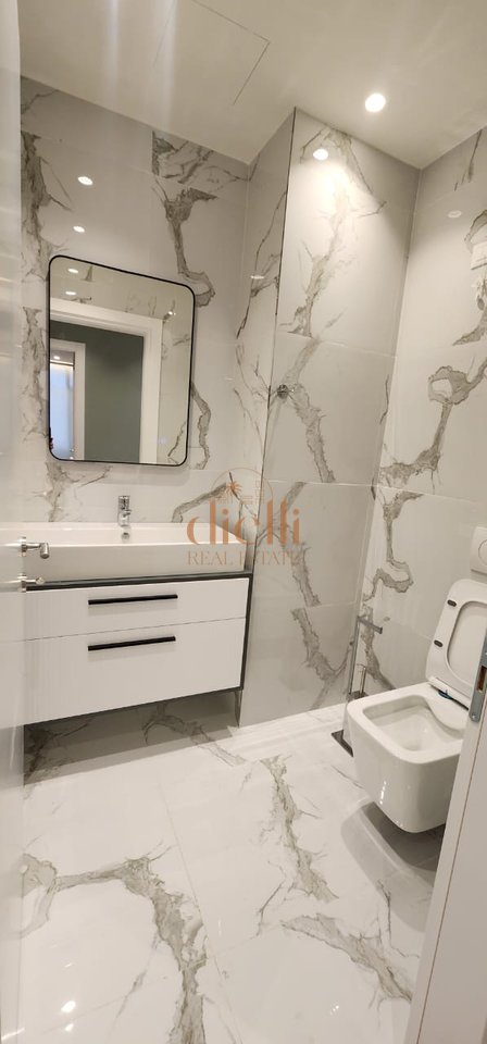 Apartament per Qira 2+1+2+2 Poste Parkimi tek Lake View