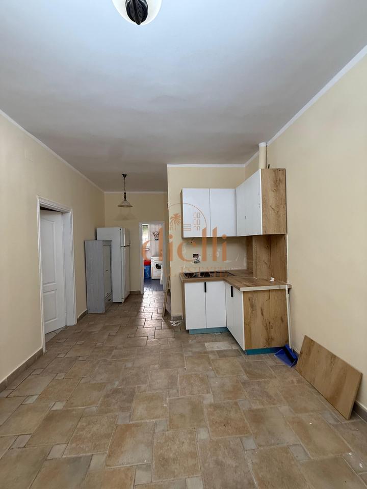 Apartament 1+1 per Shitje tek Rruga Bardhyl