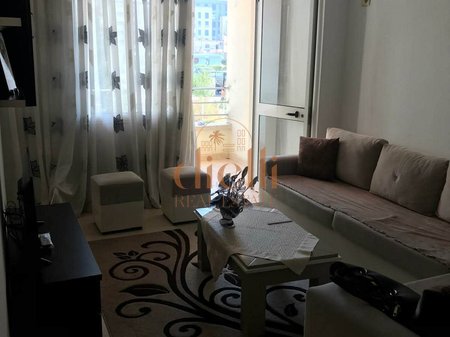 Apartament 1+1 per Qira ne Astir