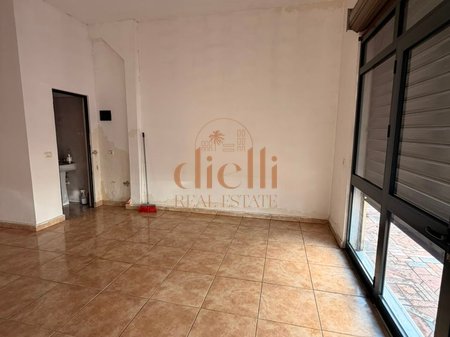 Ambient Komercial per Shitje ne Durres