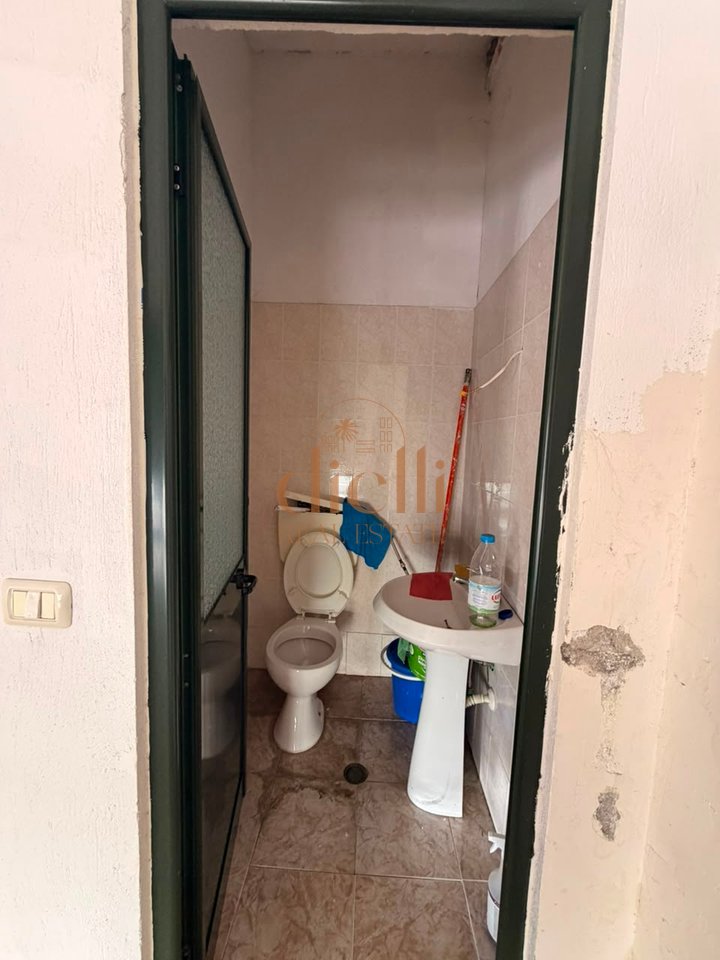 Ambient Komercial per Shitje ne Durres