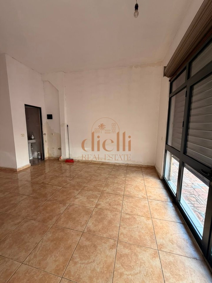 Ambient Komercial per Shitje ne Durres