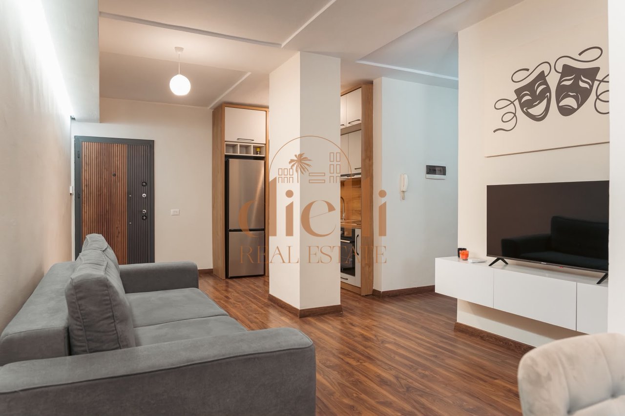 Apartment 2+1 for Sale at Myslym Shyri