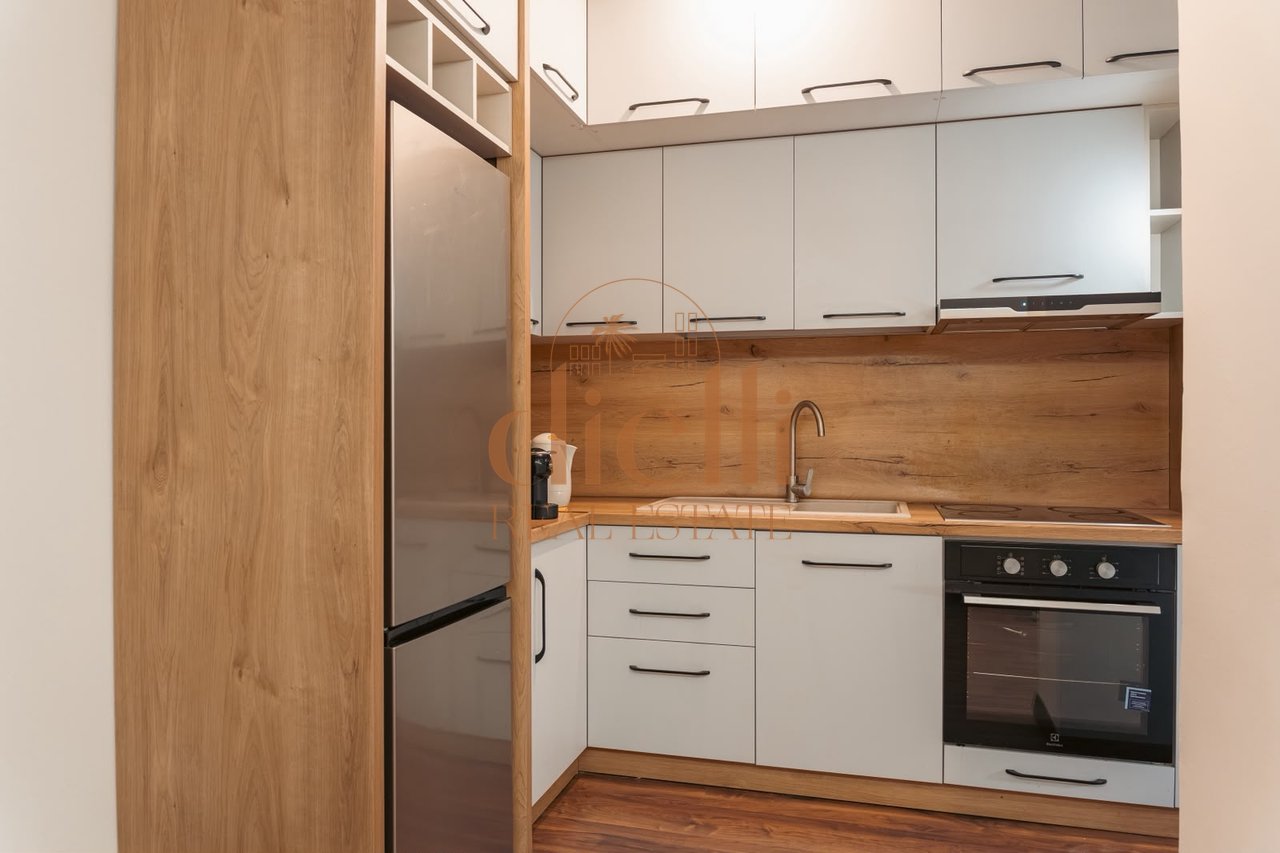 Apartment 2+1 for Sale at Myslym Shyri