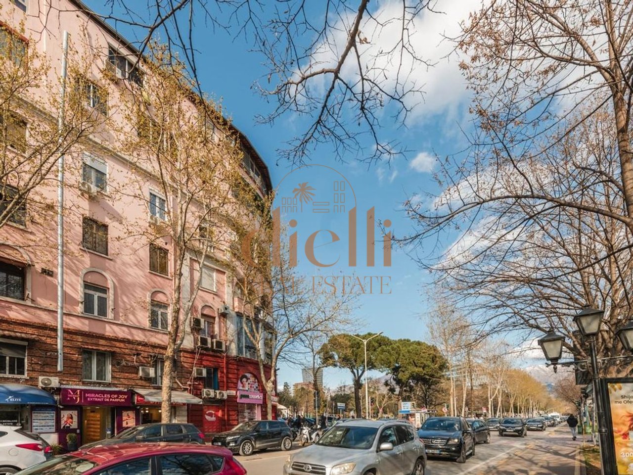 Apartament 1+1 per Shitje tek Shallvaret