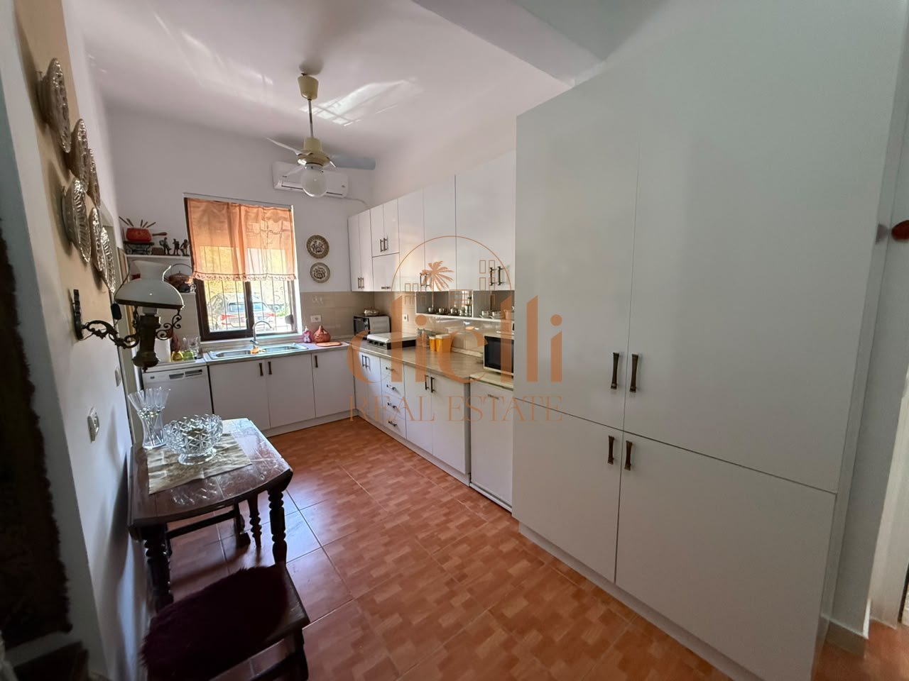 Garsoniere per Qira tek Komuna e Parisit