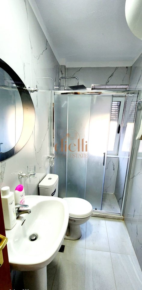 Apartament 2+1 per Qira ne Qender
