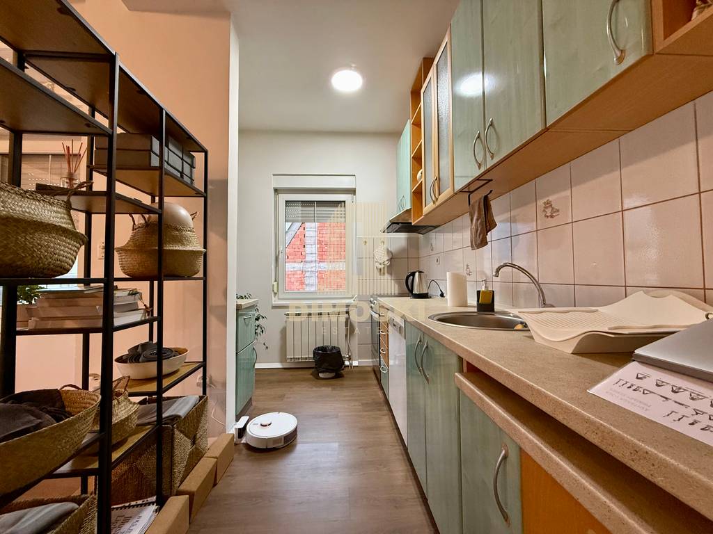 Станбено Деловен Објект | 900м²