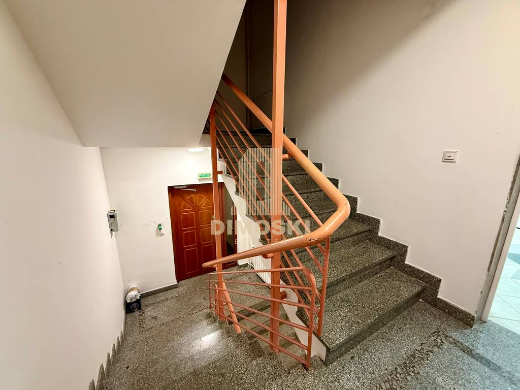 Деловен Простор | 517м²