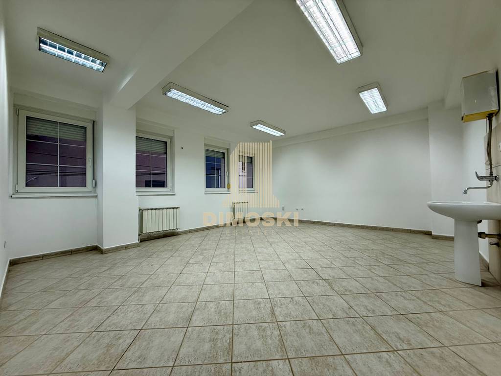 Деловен Простор | 517м²