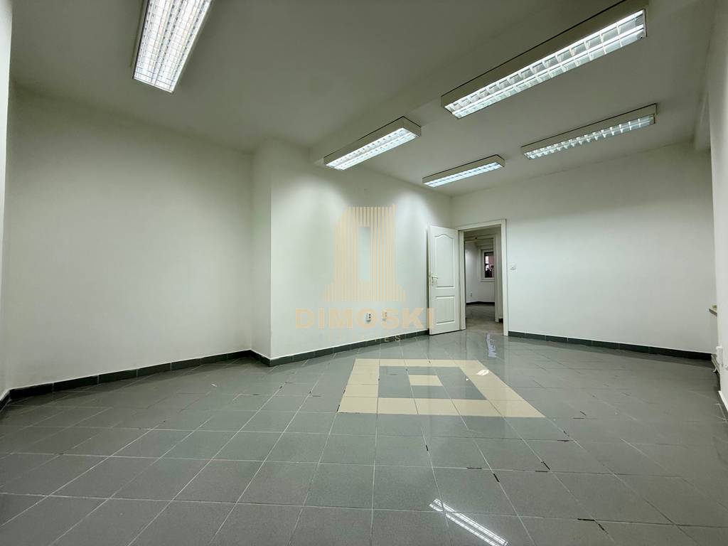 Деловен Простор | 517м²