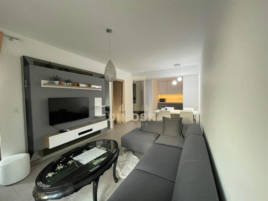 Се Издава Стан | Flat Iron | 50м²