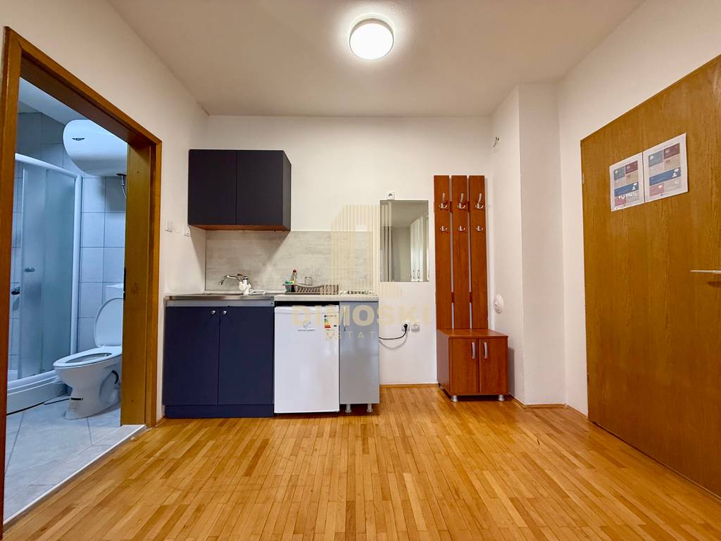 Се Издава Гарсоњера - Кисела Вода | Пелагонија