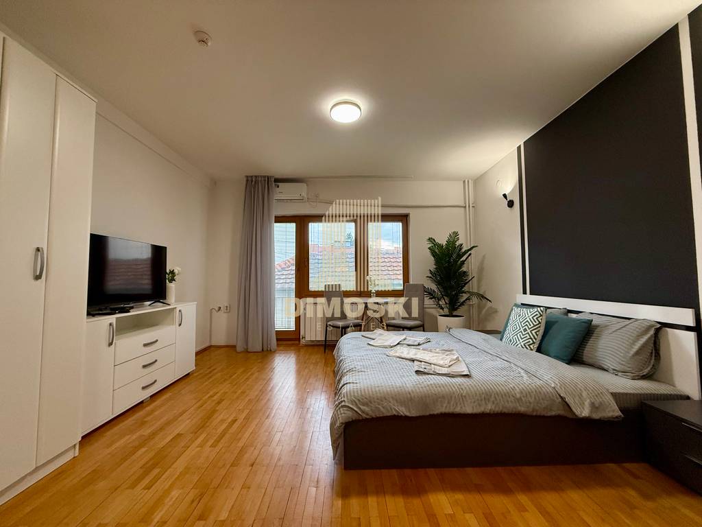 Се Издава Гарсоњера - Кисела Вода | Пелагонија