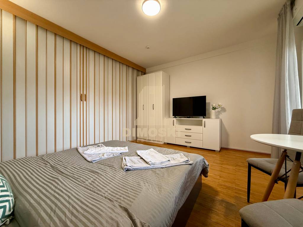 Се Издава Гарсоњера - Кисела Вода | Пелагонија