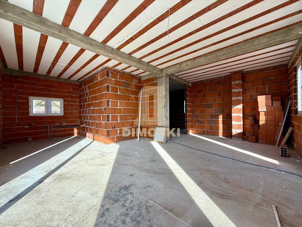 Нова Куќа Со Базен - Сопиште