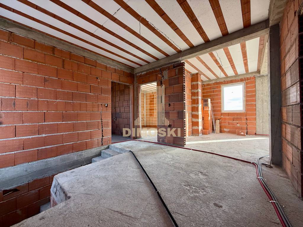 Нова Куќа Со Базен - Сопиште