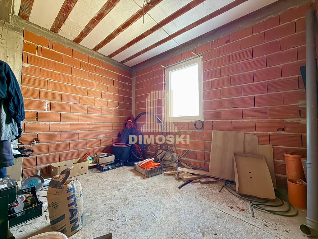 Нова Куќа Со Базен - Сопиште