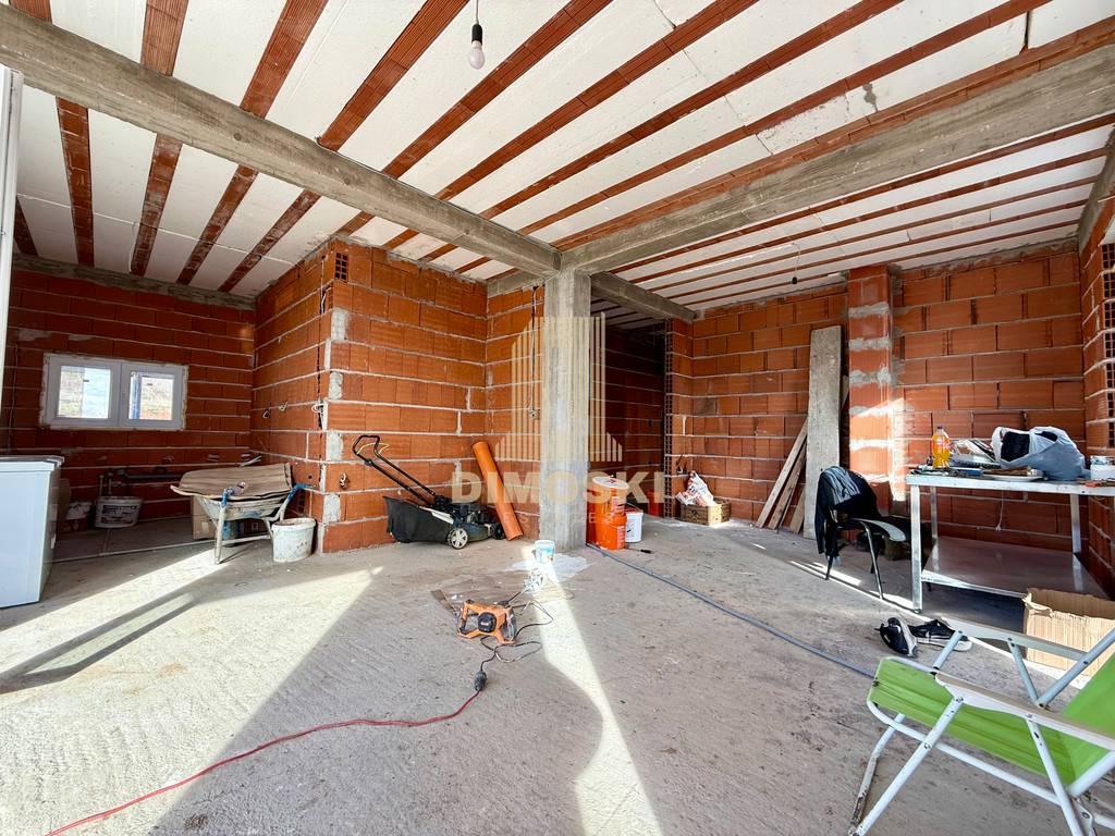 Нова Куќа Со Базен - Сопиште