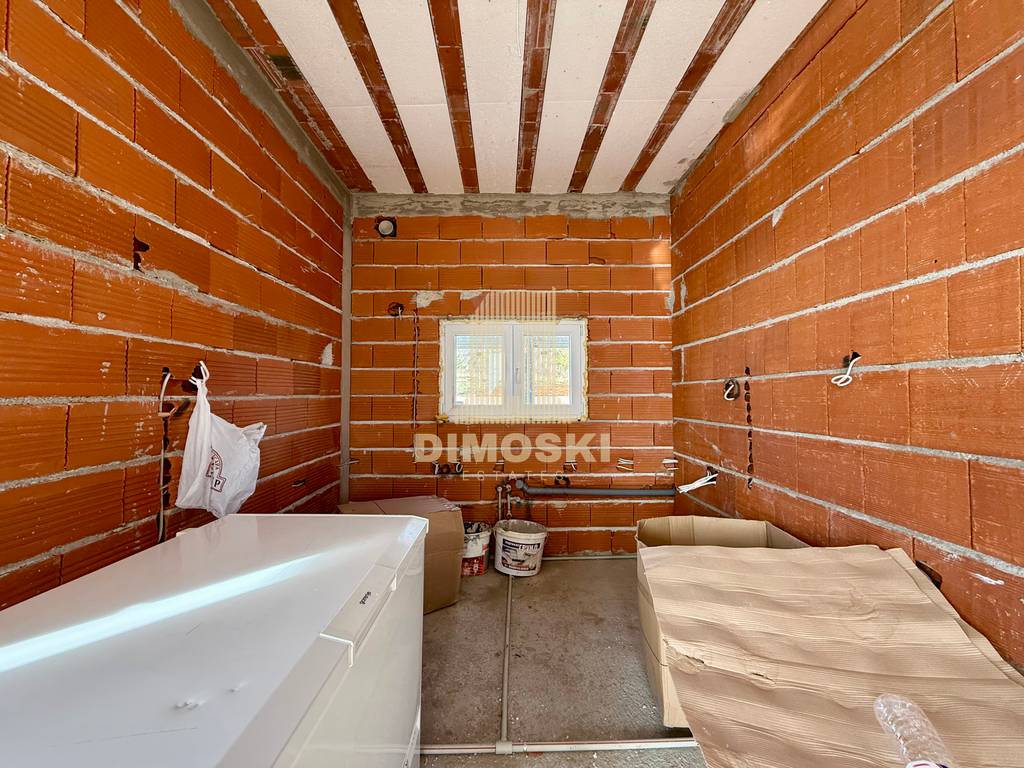 Нова Куќа Со Базен - Сопиште