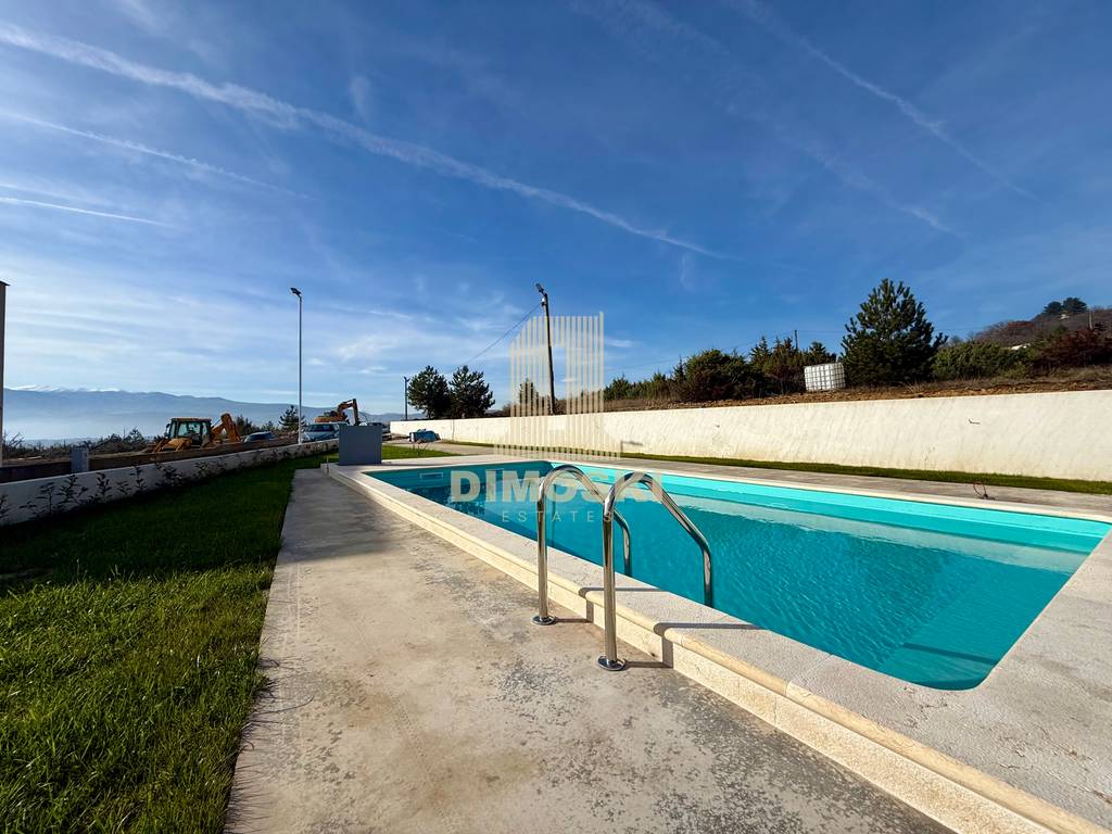 Нова Куќа Со Базен - Сопиште