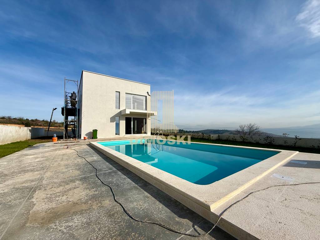 Нова Куќа Со Базен - Сопиште