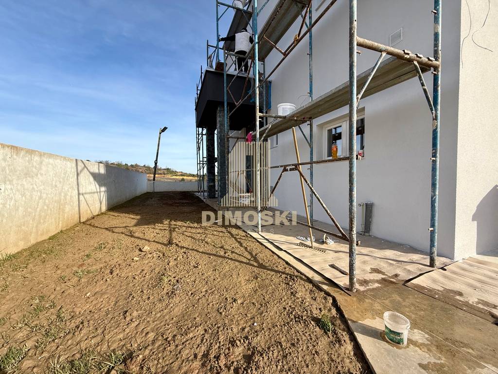 Нова Куќа Со Базен - Сопиште