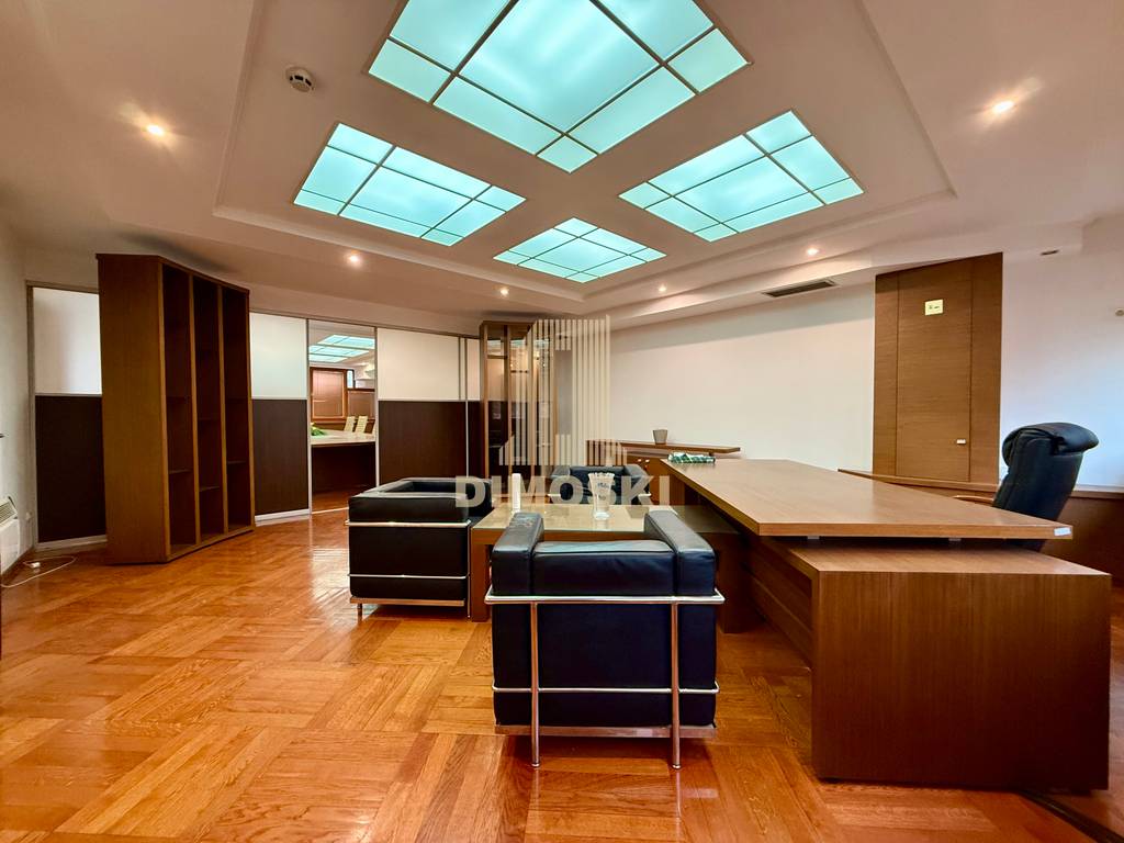 Канцелариски Простор | 300м²