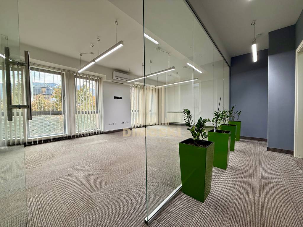Канцелариски Простор – Соборна / Партизанска | 111м²