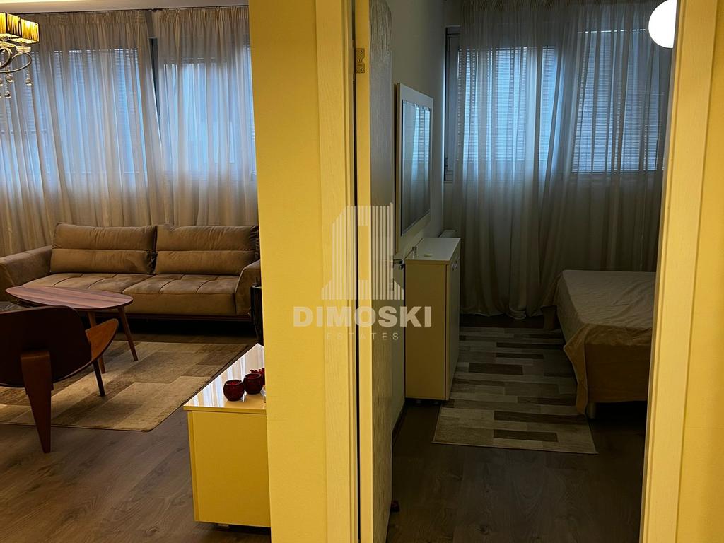 Карпош / Рузвелтова – Двособен Стан 52м²