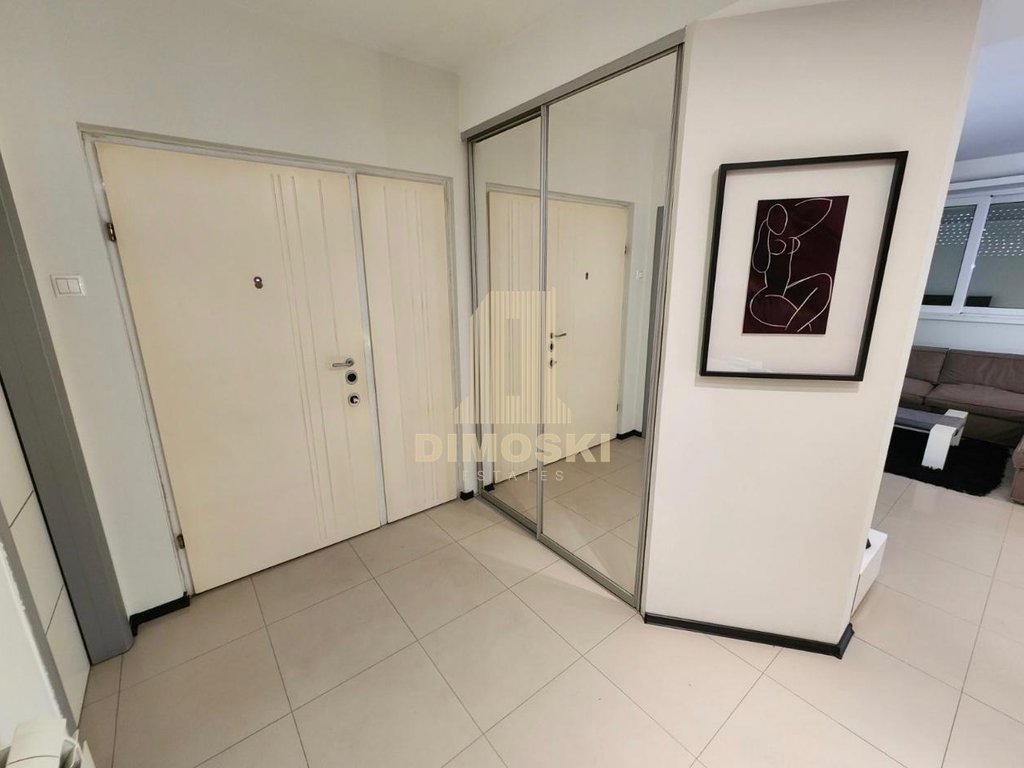 Тафталиџе Стан Со Двор | 394м²