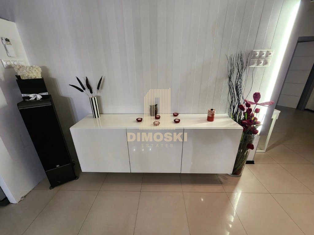 Тафталиџе Стан Со Двор | 394м²