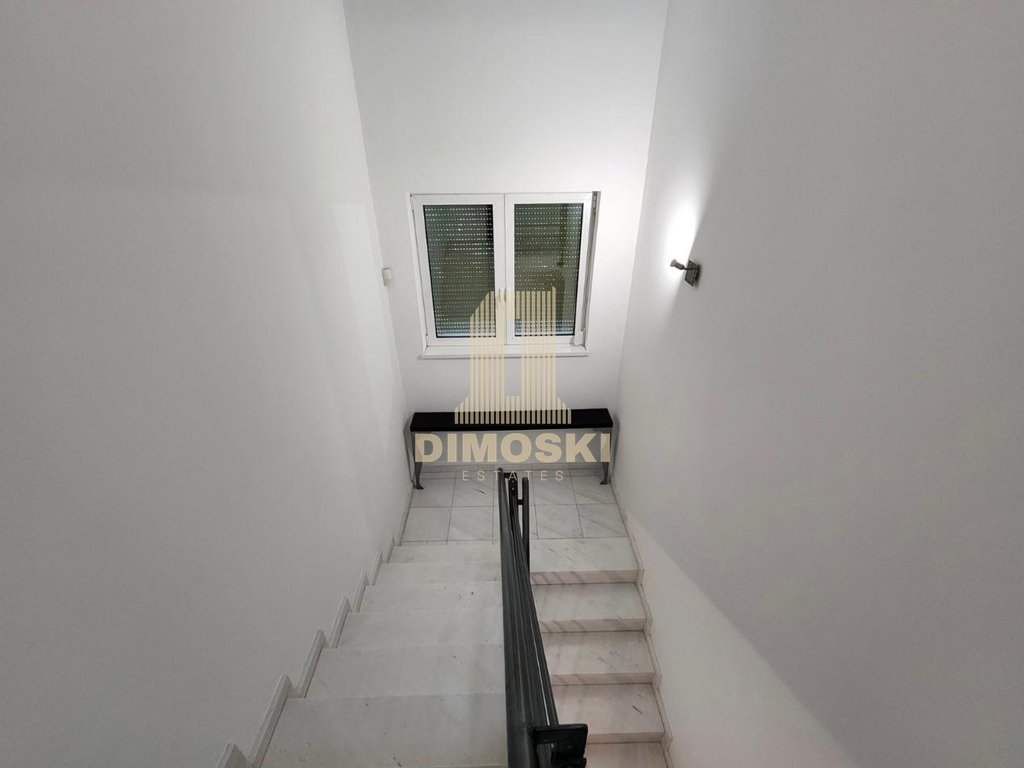 Тафталиџе Стан Со Двор | 394м²