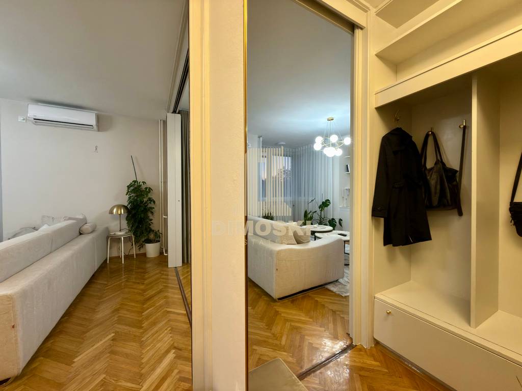 Сe Издава Трособен Стан - Центар