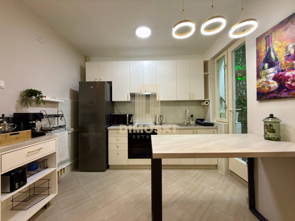 Сe Издава Трособен Стан - Центар