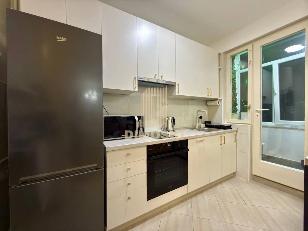 Сe Издава Трособен Стан - Центар