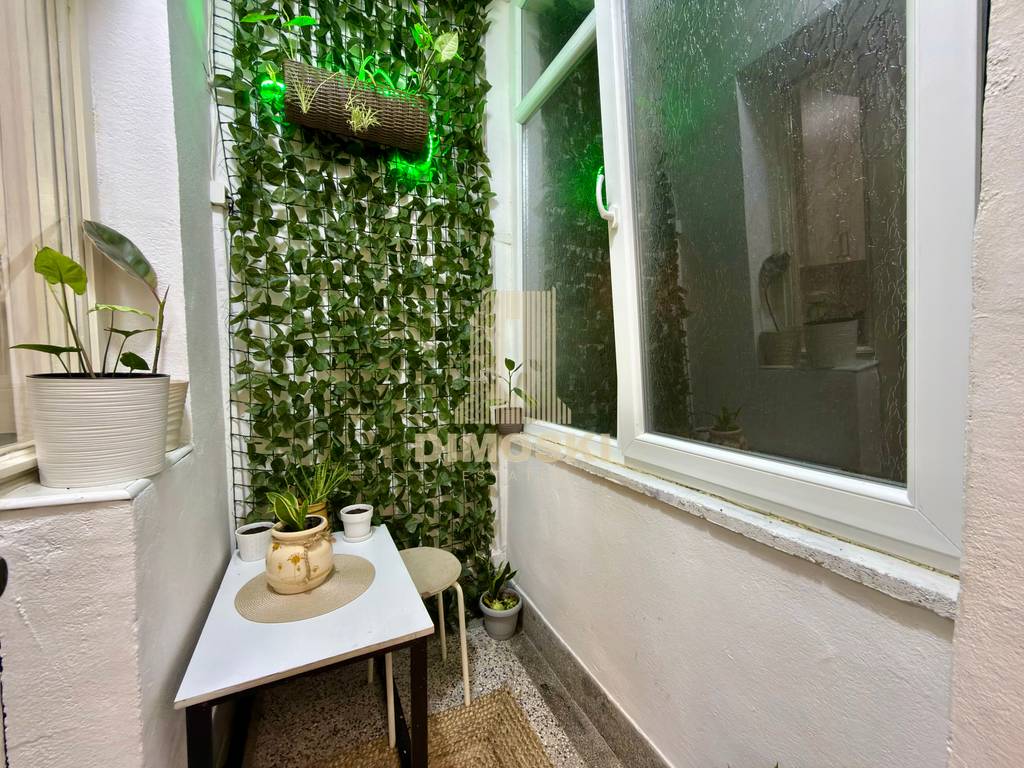 Сe Издава Трособен Стан - Центар