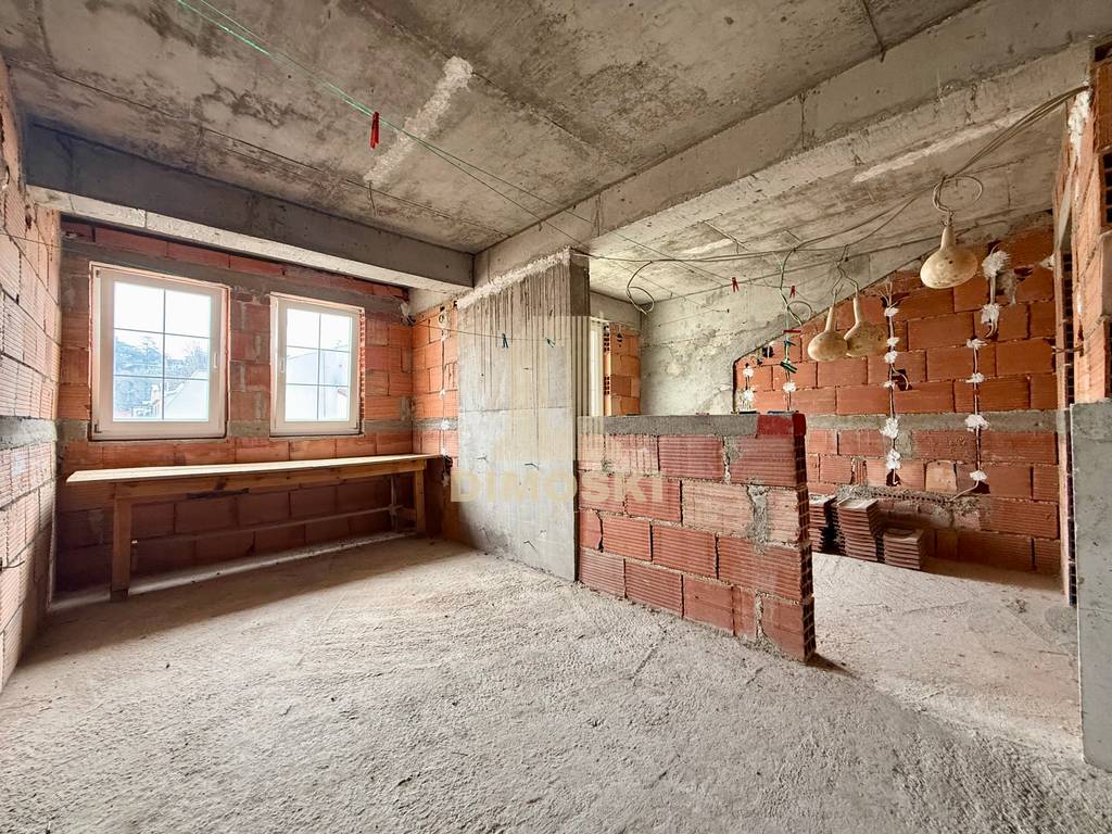 Козле | Карабина Стан | 125м² | Мала Зграда