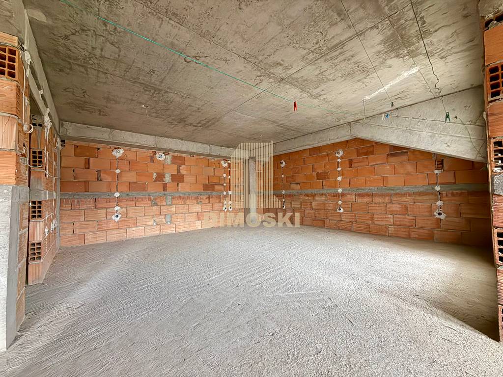 Козле | Карабина Стан | 125м² | Мала Зграда