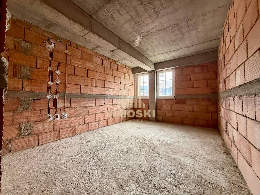 Козле | Карабина Стан | 125м² | Мала Зграда