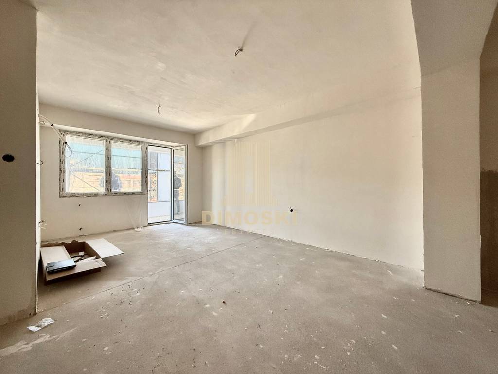 Центар - Универзална | Трособен Стан - 77м²