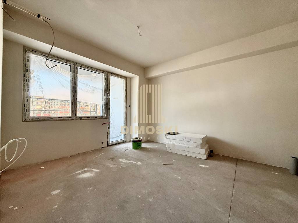 Центар - Универзална | Трособен Стан - 77м²