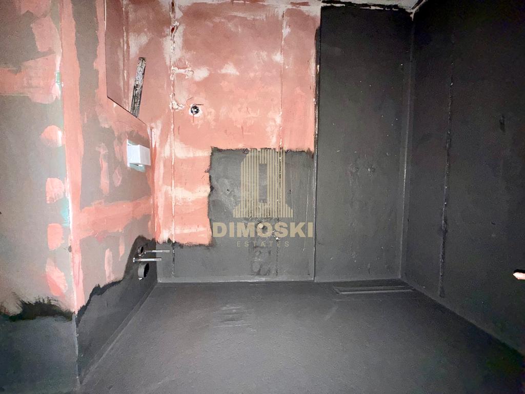 Центар - Универзална | Трособен Стан - 77м²