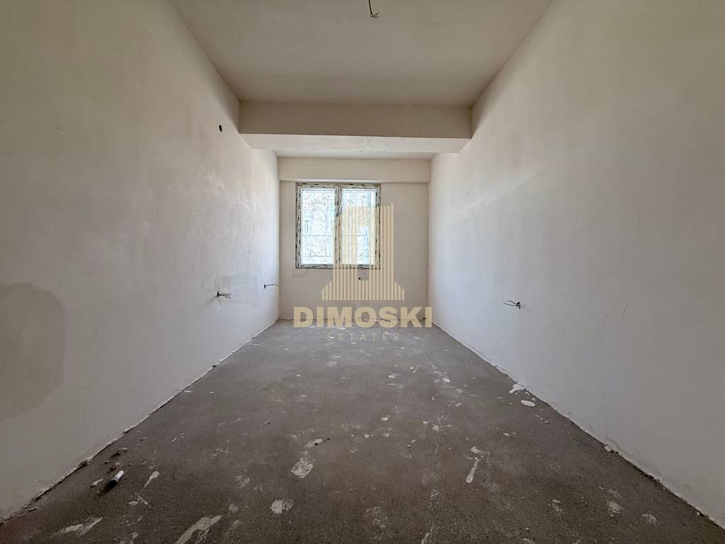 Центар - Универзална | Трособен Стан - 77м²