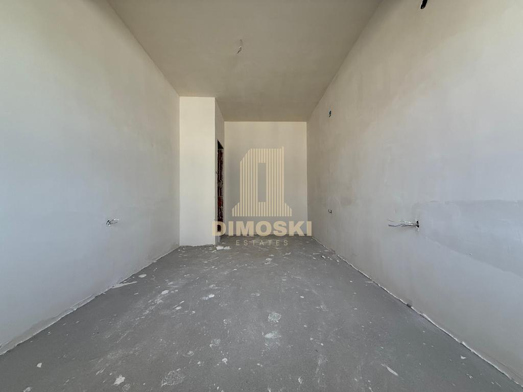 Центар - Универзална | Трособен Стан - 77м²