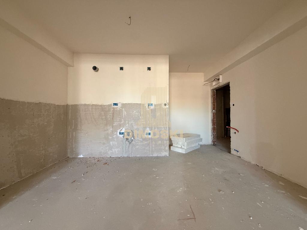 Центар - Универзална | Трособен Стан - 77м²