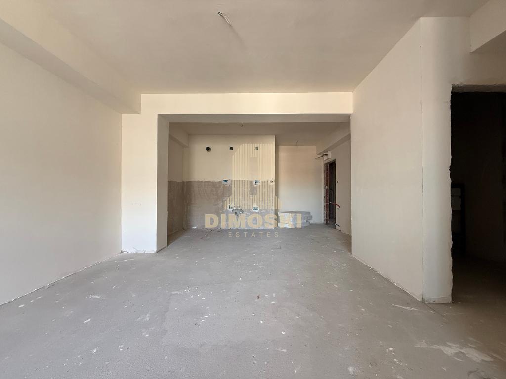 Центар - Универзална | Трособен Стан - 77м²