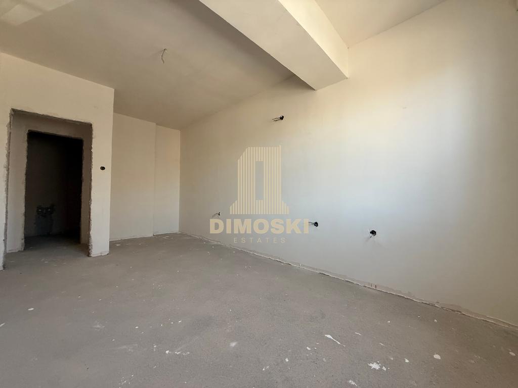 Центар - Универзална | Трособен Стан - 77м²