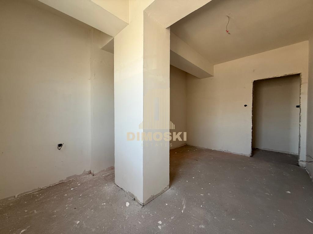 Центар - Универзална | Трособен Стан - 77м²